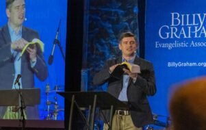 Billy Graham capacita 5 mil para evangelização em Curitiba