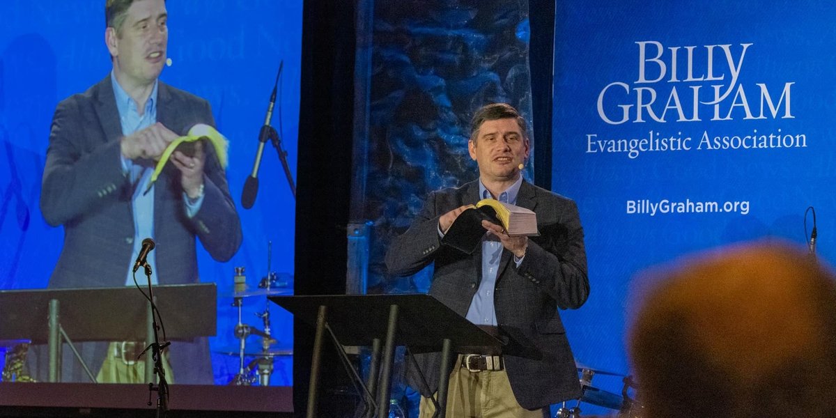 Billy Graham capacita 5 mil para evangelização em Curitiba