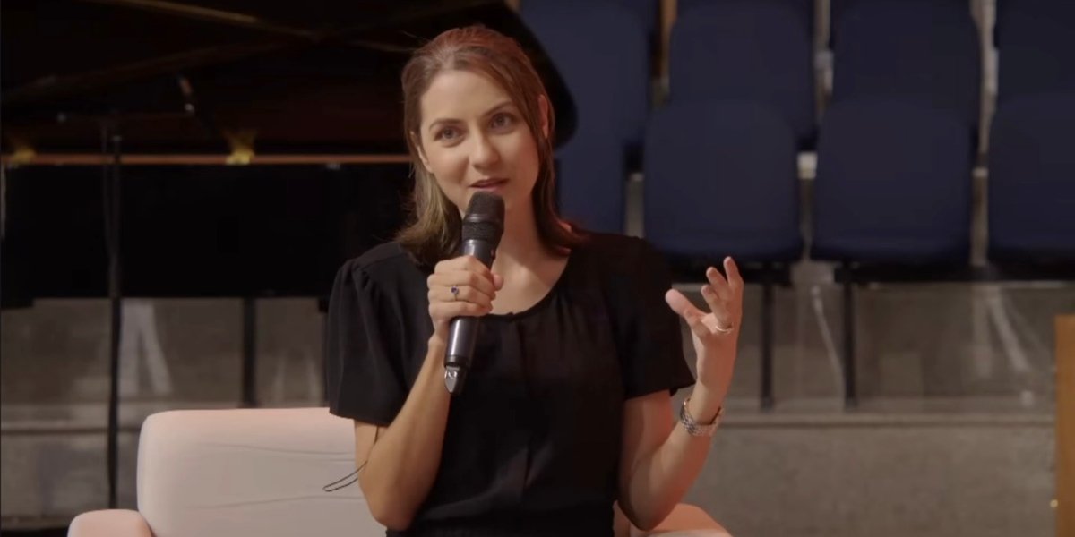 “Cristã com múltiplos tumores declara fé inabalável: ‘Deus já me amou’.”