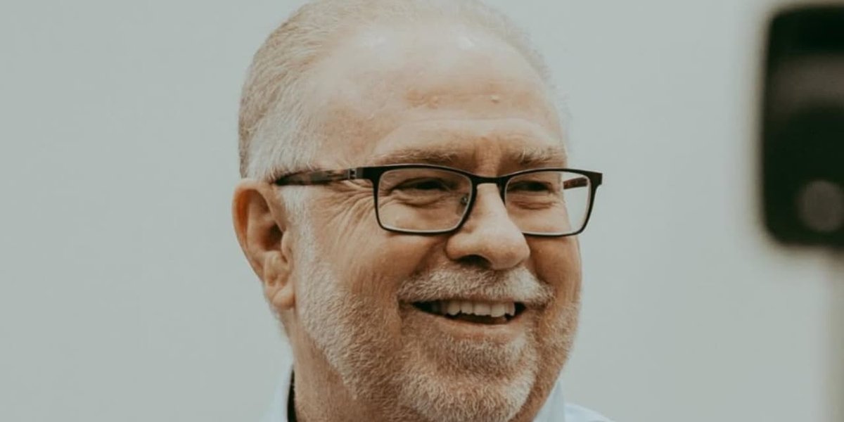 Pastor americano que ensinou a Bíblia no Brasil, Harold Walker morre.