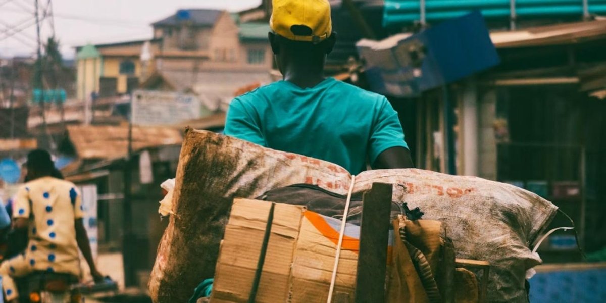 Pai mata filho a facadas em Uganda por se converter ao cristianismo.