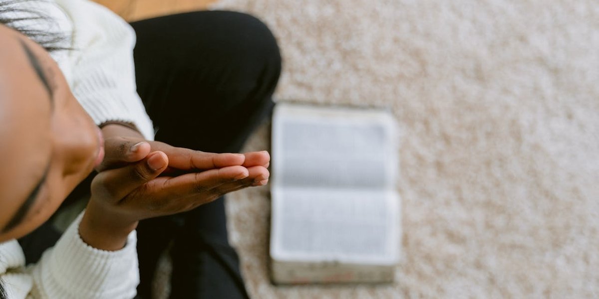 Pastor ensina como criar o hábito de orar todos os dias.