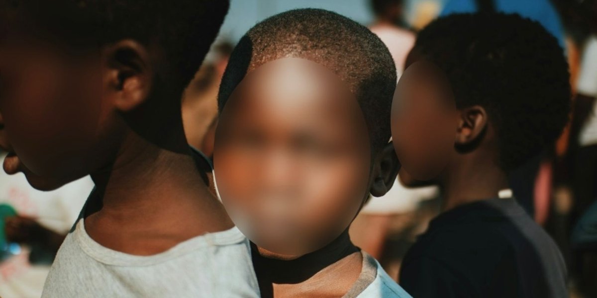 Criança de 5 anos agredida em escola no Norte da África por ser filho de cristãos