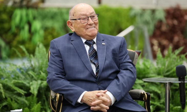 Pastor exige antecedentes criminais de voluntários em ministério infantil.