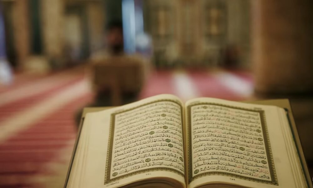 Documentário revela ligações entre extremismo e crime organizado no Brasil.