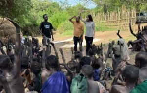 Tribos isoladas na Etiópia se convertem ao cristianismo após missão religiosa