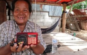 Viúva aceita Jesus após reforma de casa por missão no Camboja