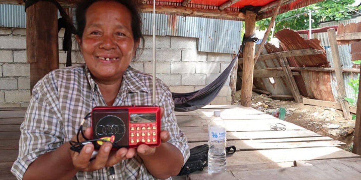 Viúva aceita Jesus após reforma de casa por missão no Camboja