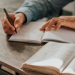 Câmara de Linhares autoriza uso da Bíblia em escolas municipais