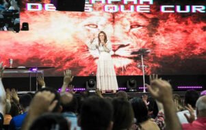 Renascer realiza culto de batalha espiritual hoje