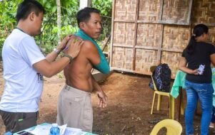Filipinas: Homem se converte ao cristianismo após ação de missionários médicos.
