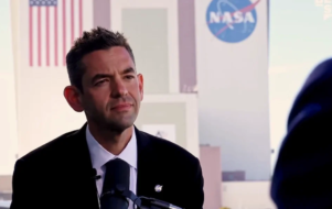 Chefe da NASA se inspira em Charlie Kirk e começa a ler a Bíblia