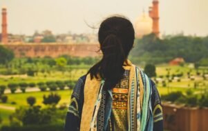 Cristã é brutalmente atacada por muçulmanos no Paquistão e está em estado grave