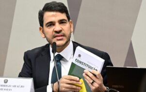 "Aceitação da vontade divina: fé e resignação"