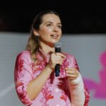 "Paulinha Leonardo revela como superou desafios sem perder a essência"