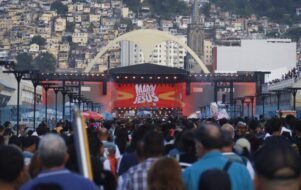 Marcha para Jesus reúne multidão no Rio e confirma edição em 2027